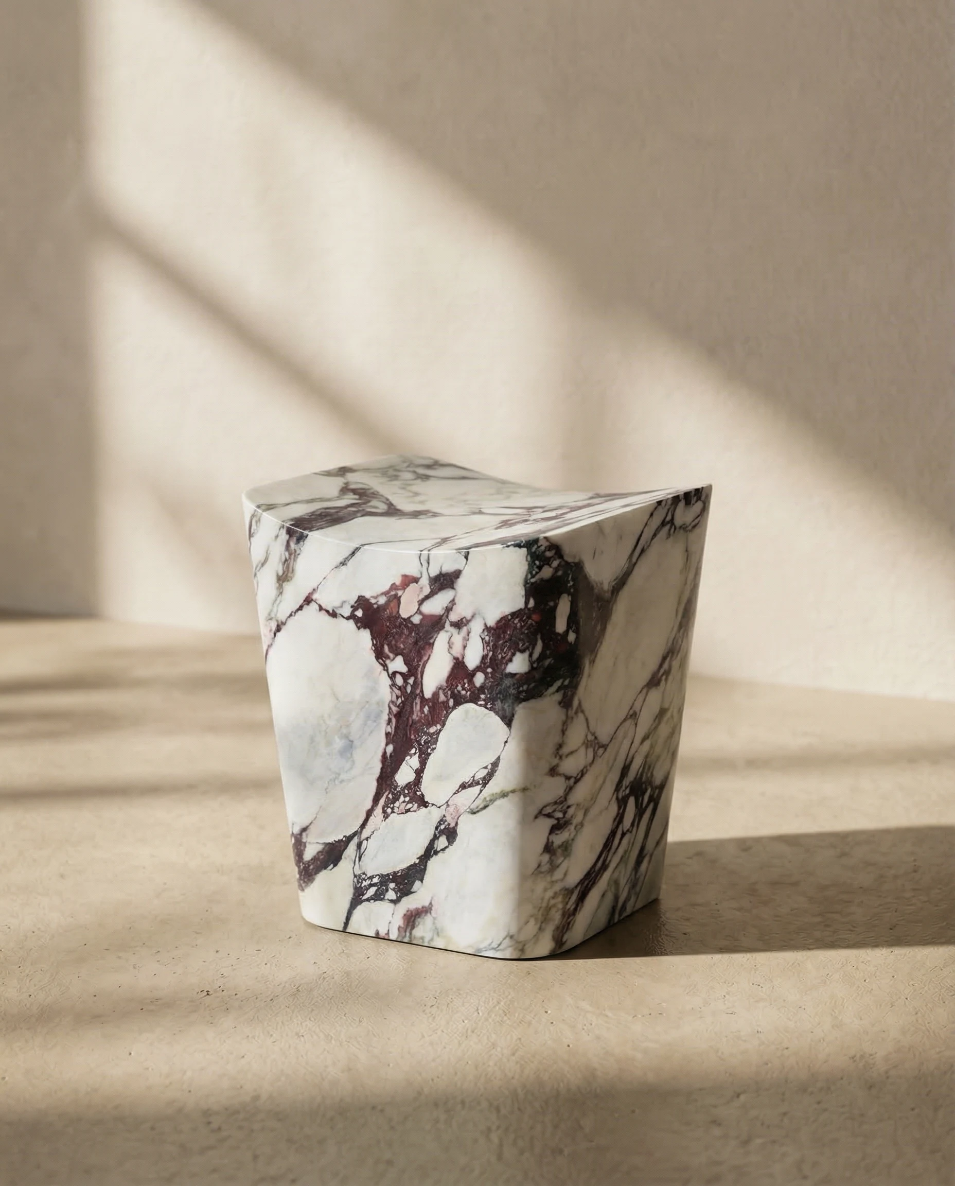 Cono in Calacatta Viola